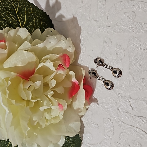 Handmade Onyx Sterling Bearpaw Earrings - Picture 5 of 5